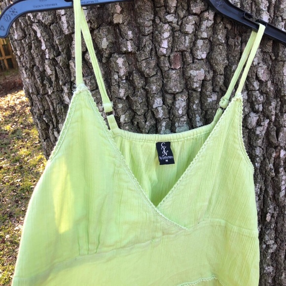 **SOLD**Light green V-neck cami dress with sequins - Picture 3 of 4